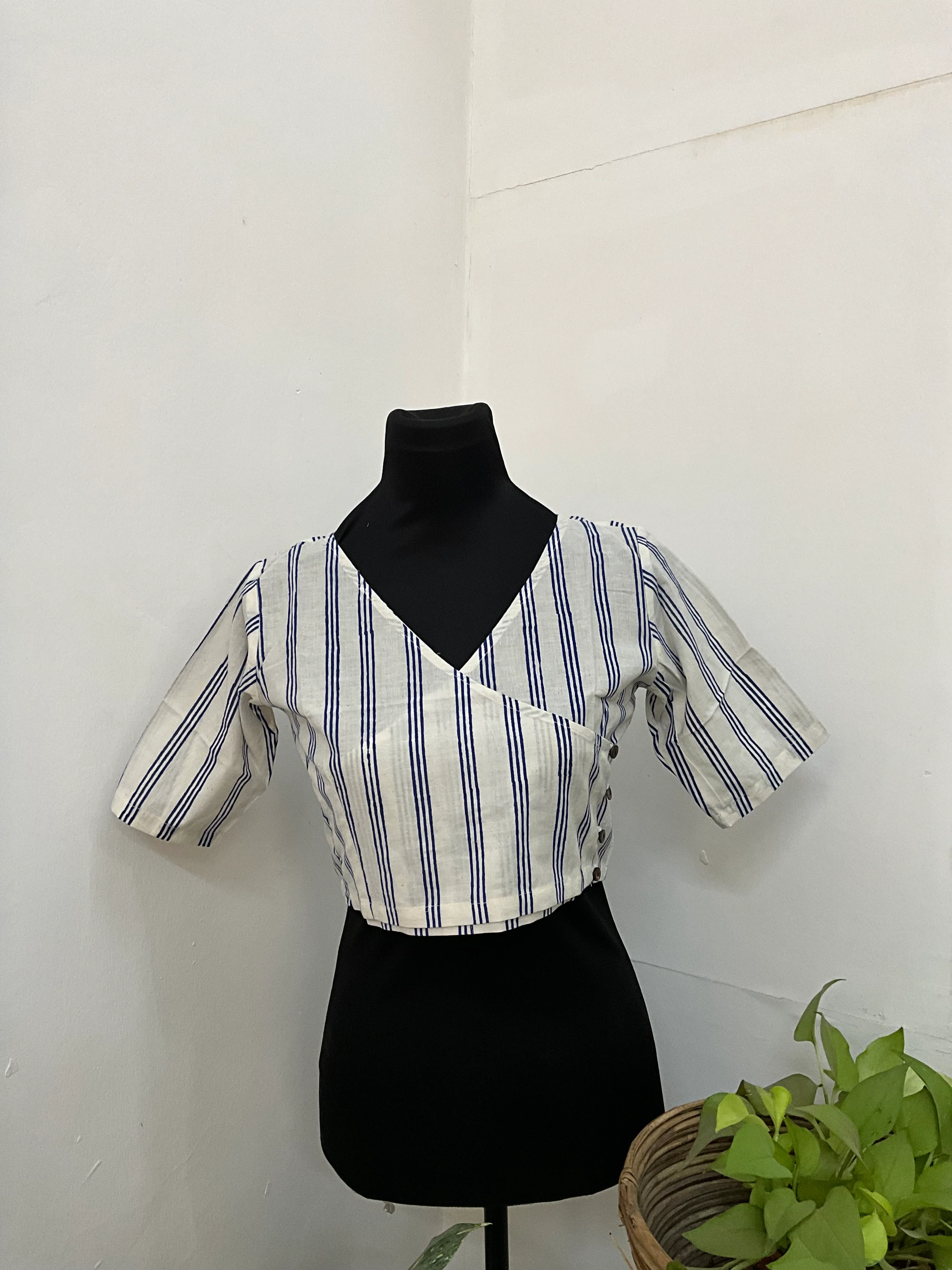 Aabha White Handblock Print Cotton Blouse - Noor