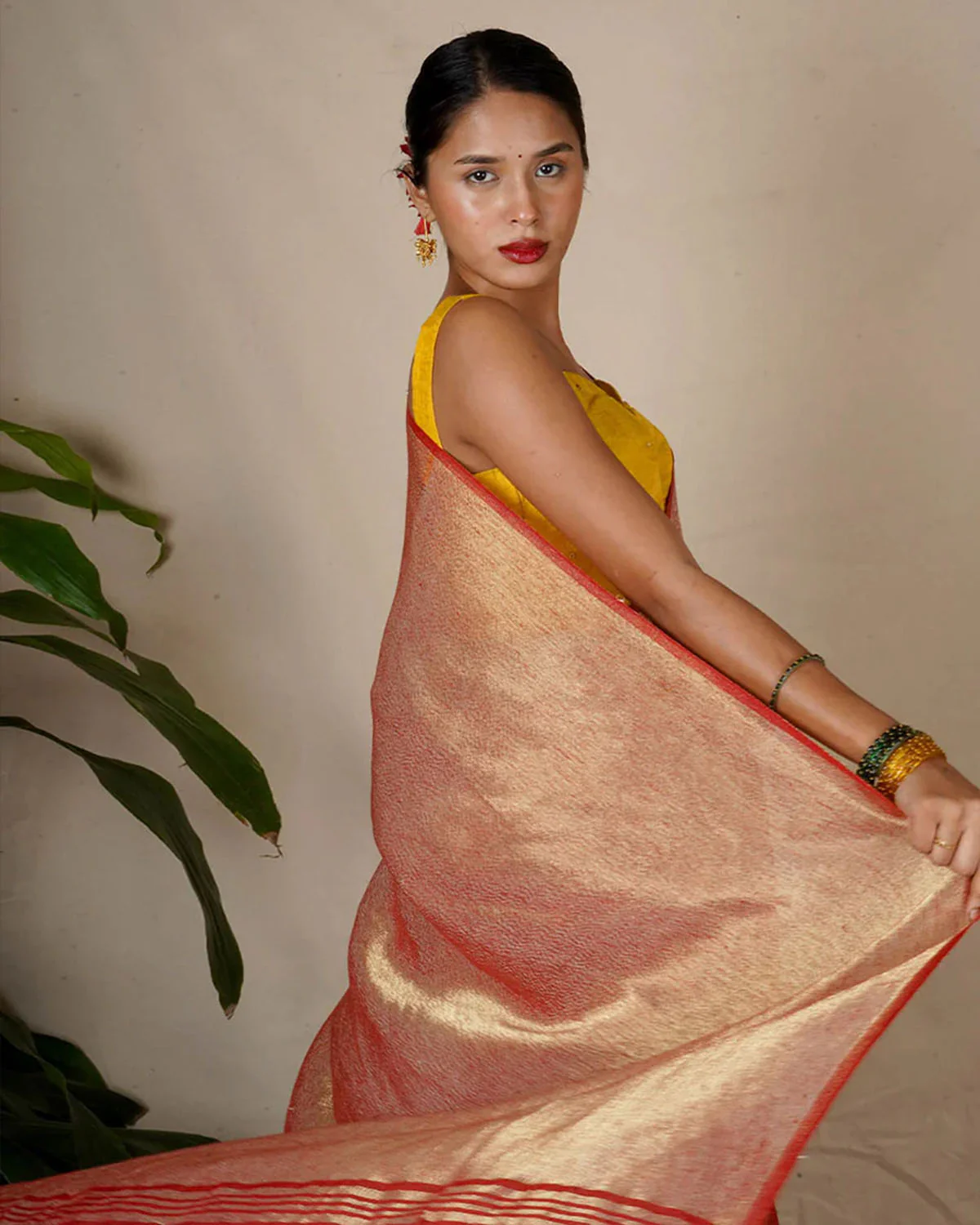 Abhati Red Handwoven Linen Zari Saree - Eknoor - Image 5