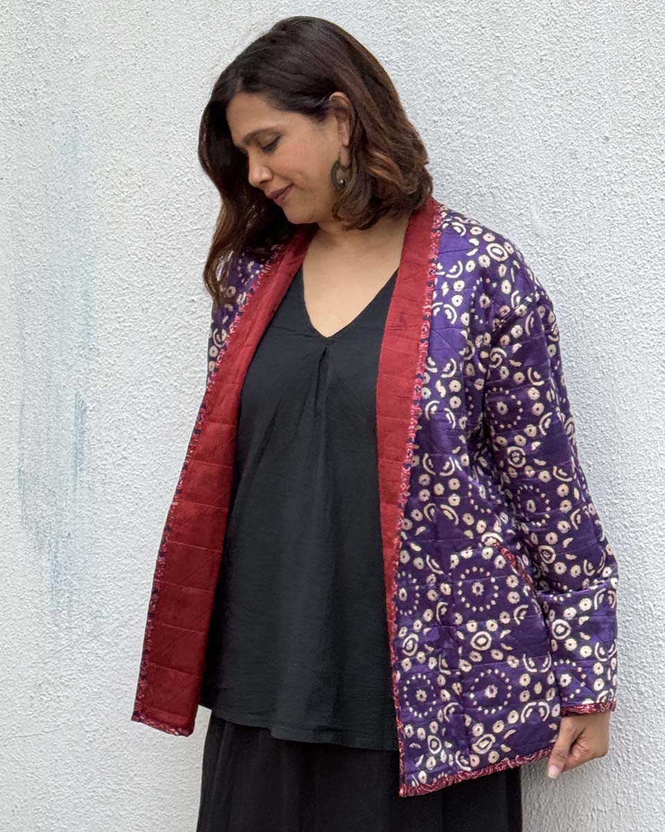 Ambernest Mashru Silk Reversible Quilted Jacket - Image 3