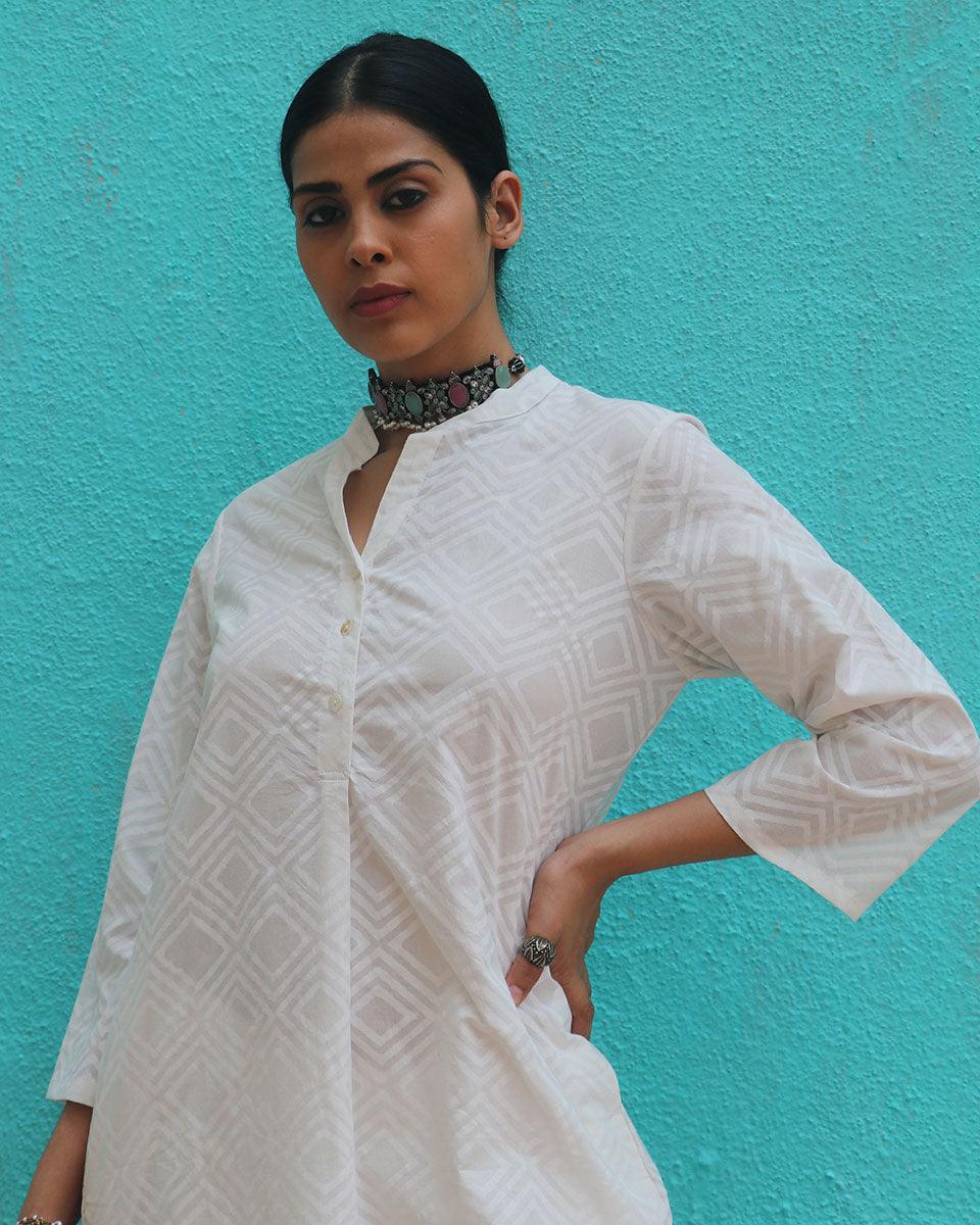 Avnoor Cotton Kurta Set - Safed - Image 4