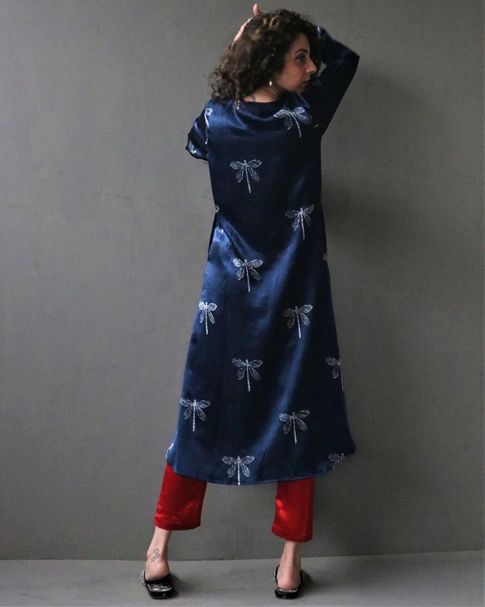 Bhamerii Handprinted Mashru Silk Kurta Set - Image 4
