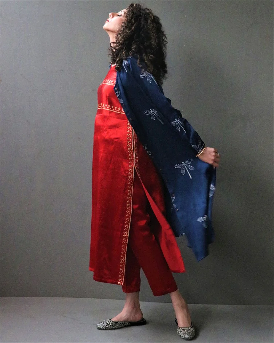 Bhamerii Handprinted Mashru Silk Kurta Set - Image 7