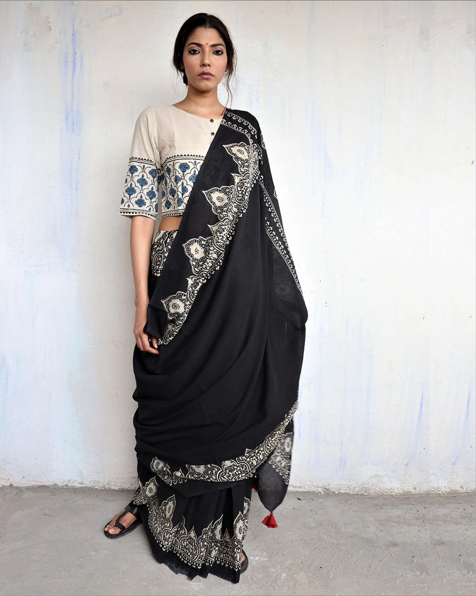 Black Block Printed Cotton Mul Saree -God - Image 6