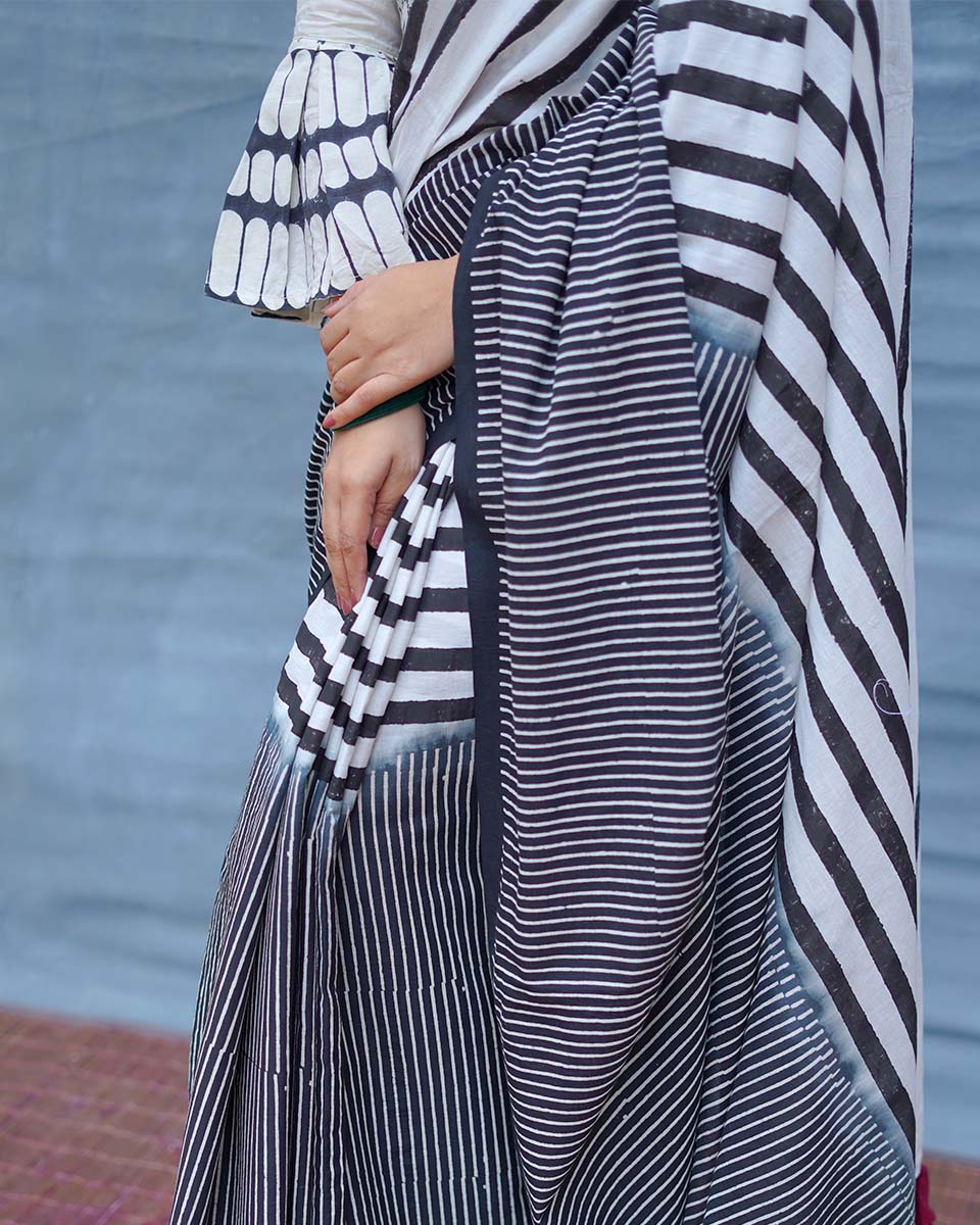Black or White Handblock Print Cotton Saree - MIS - Image 11