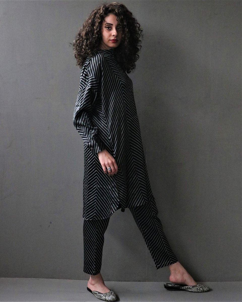 Black Stripe Handprinted Mashru Silk Kurta Set Of 2 - Image 2