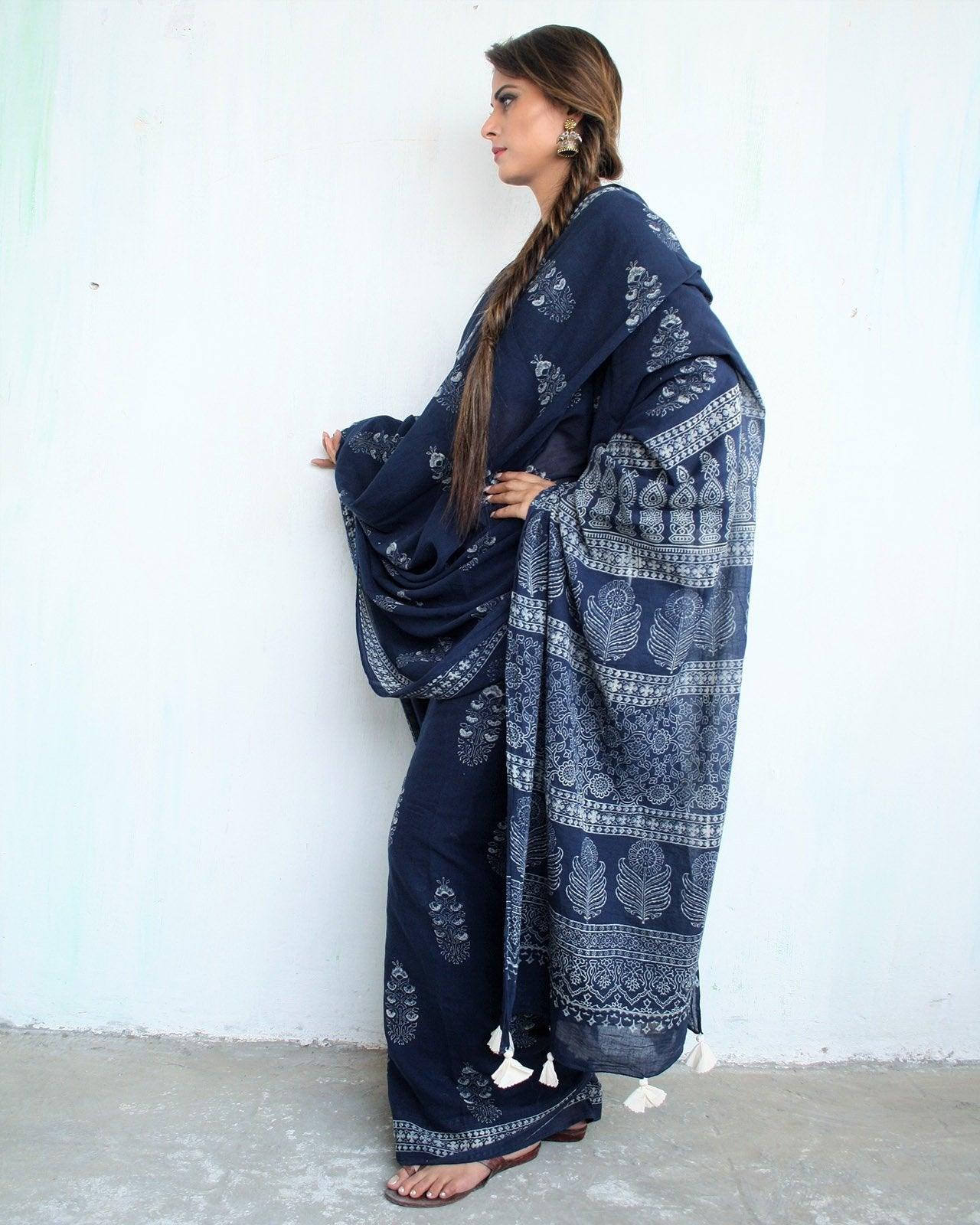 Indigo Bouquet Hand Blockprinted Cotton Saree - Image 2