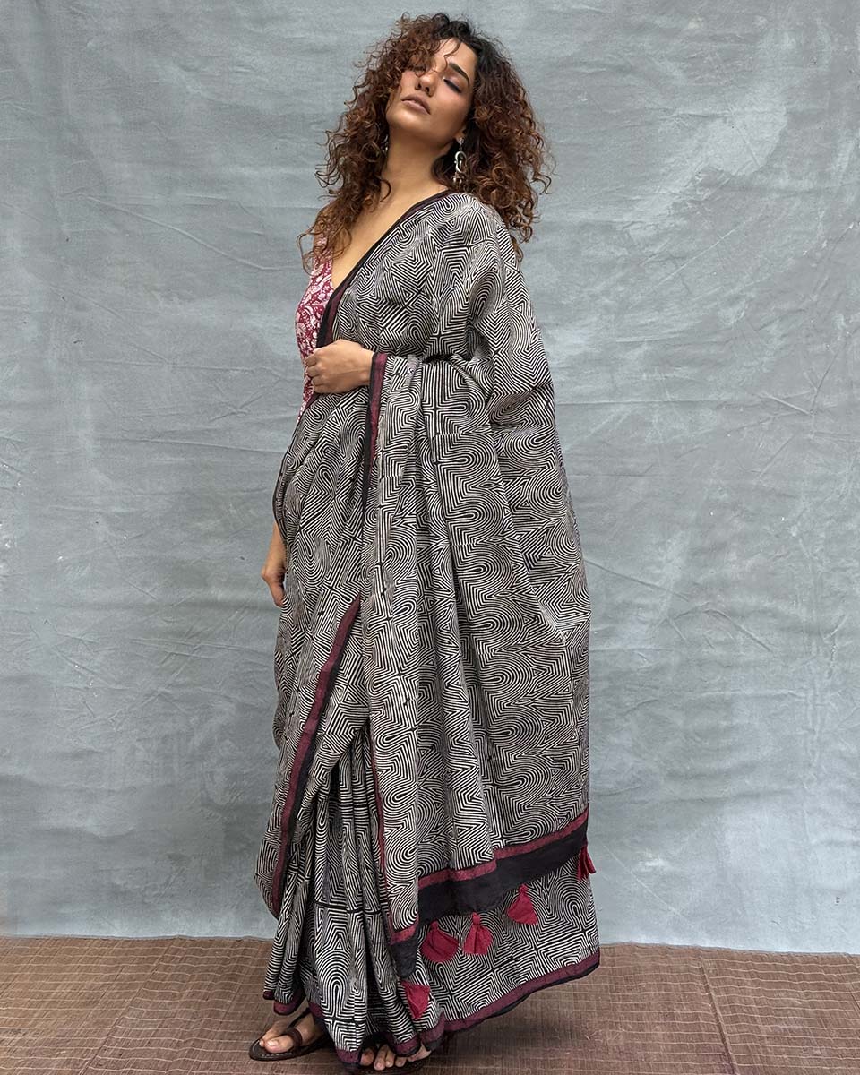 Blush of Dusk Black Block printed Cotton Saree - Image 8