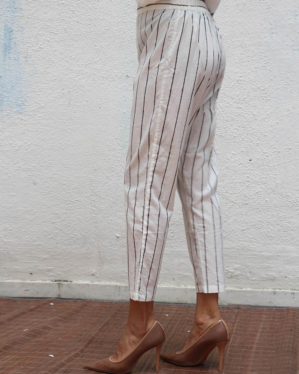 Coconut FrosÃ© Handblock Printed Cotton Kurta Set - Mono - Image 10