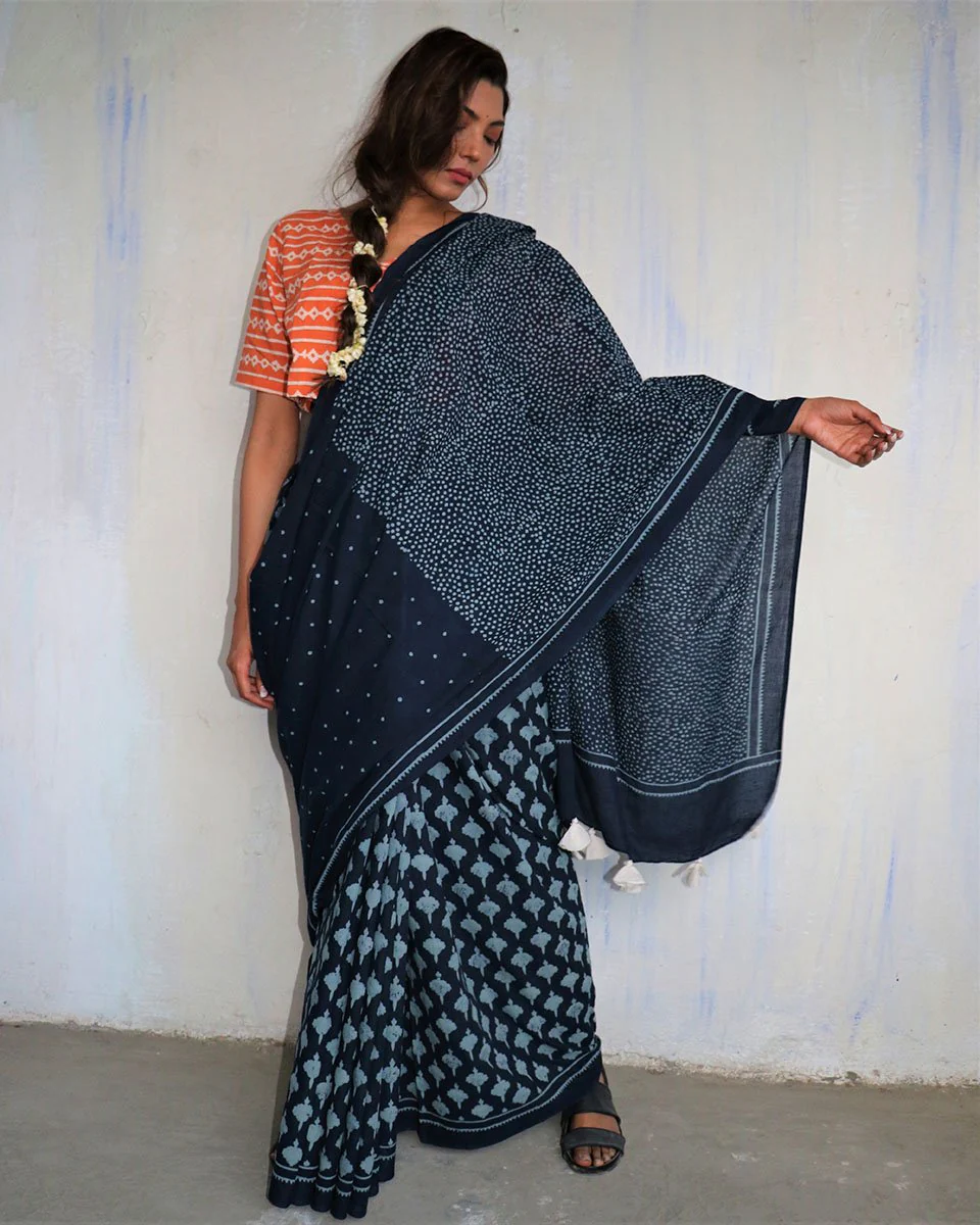 Blue Blockprinted Cotton Mul Saree - God - Image 2