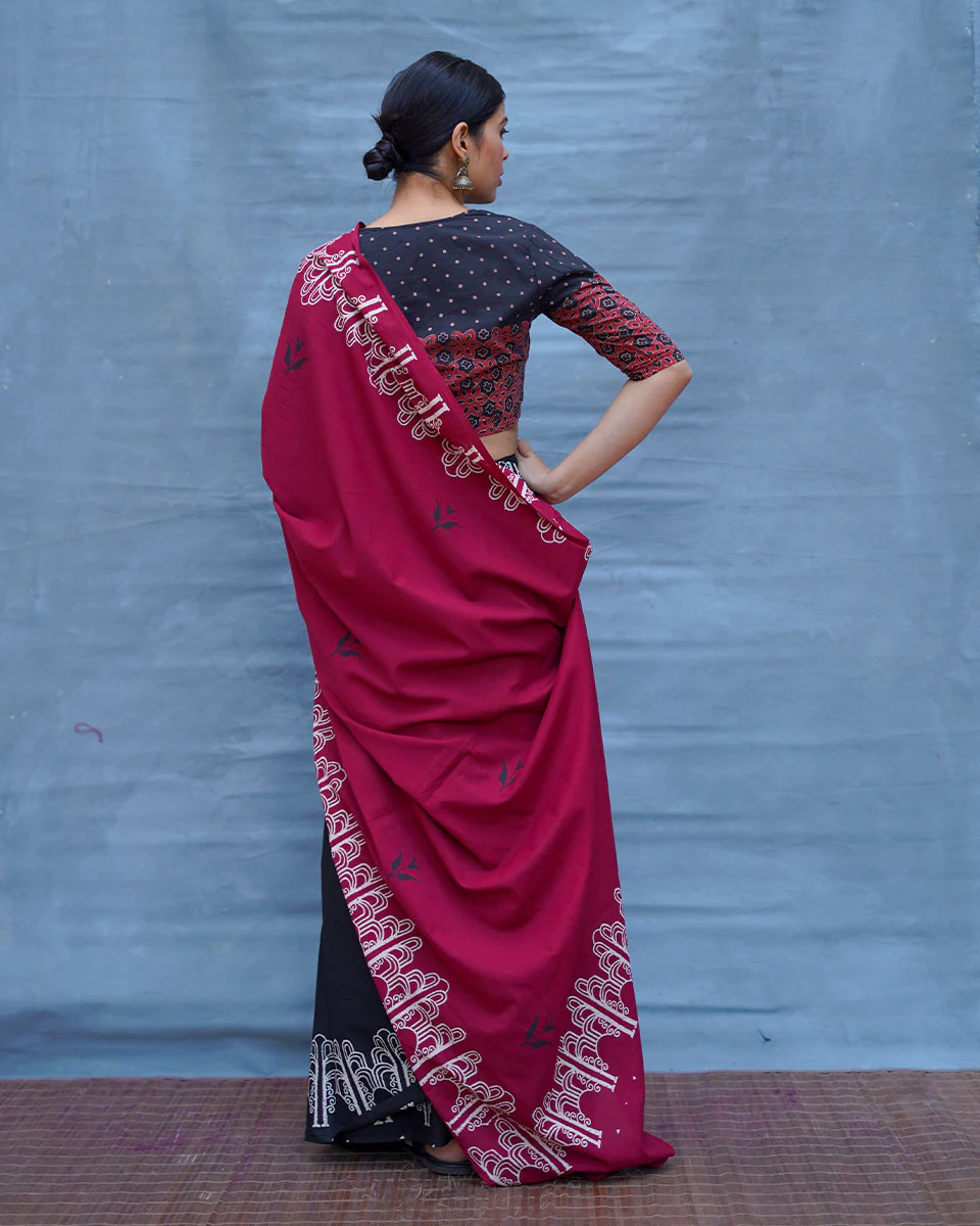 Damini Maroon With Black Handblock Printed Cotton Saree - Soil - Image 10