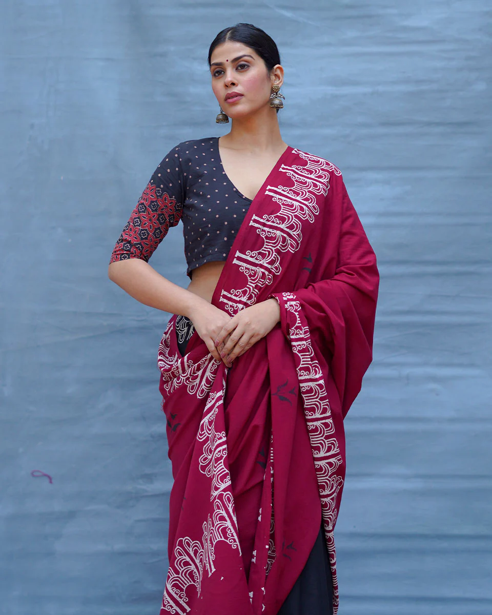 Damini Maroon With Black Handblock Printed Cotton Saree - Soil - Image 12