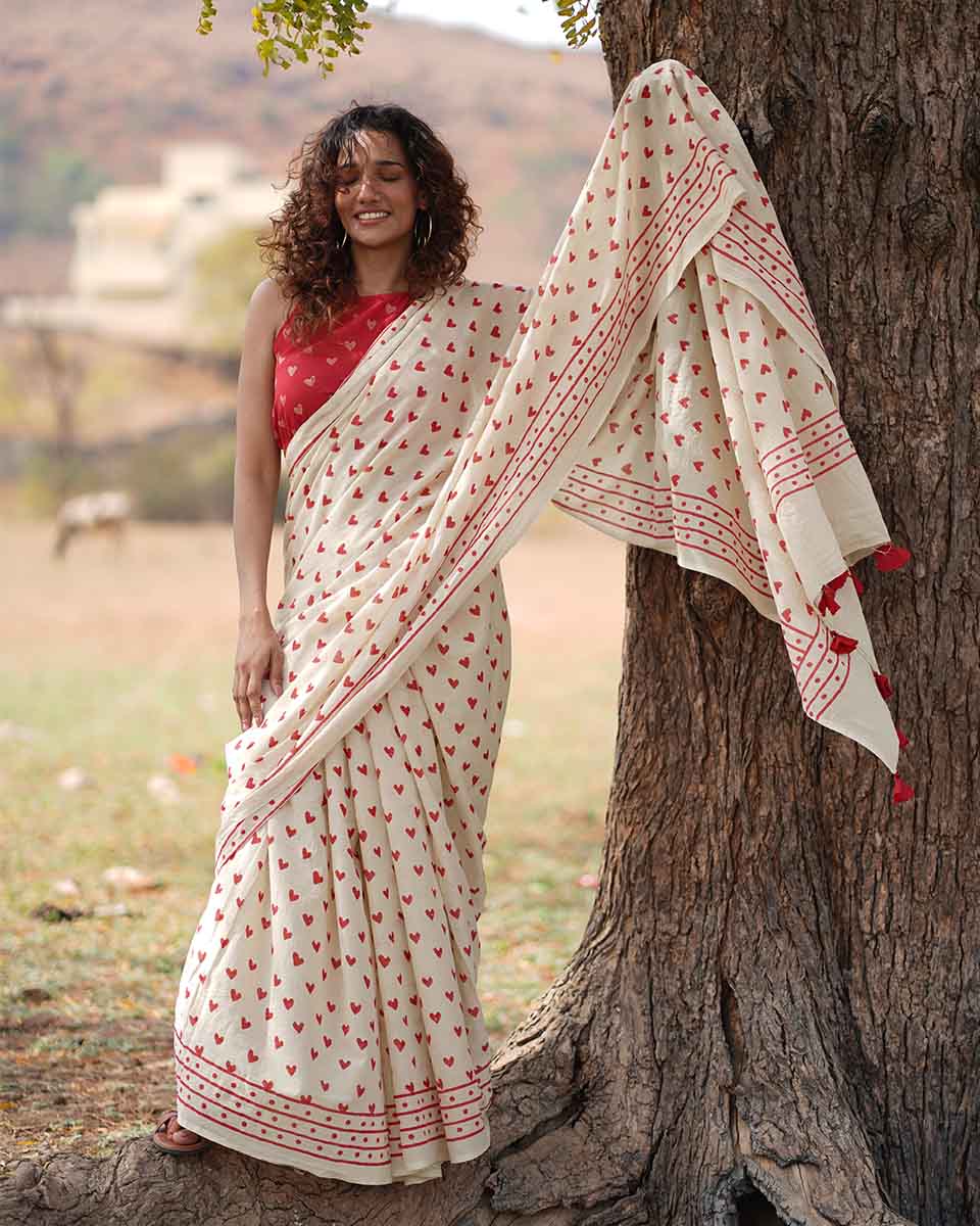 Dil Awara Ivory Hand block Printed Cotton Saree - Image 7
