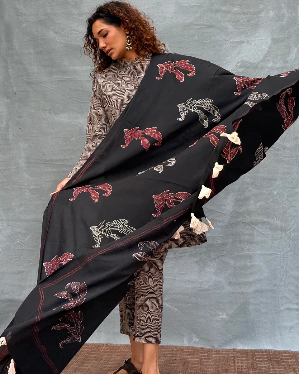 Drifting Through Dawn Blockprinted Cotton Dupatta - Image 10