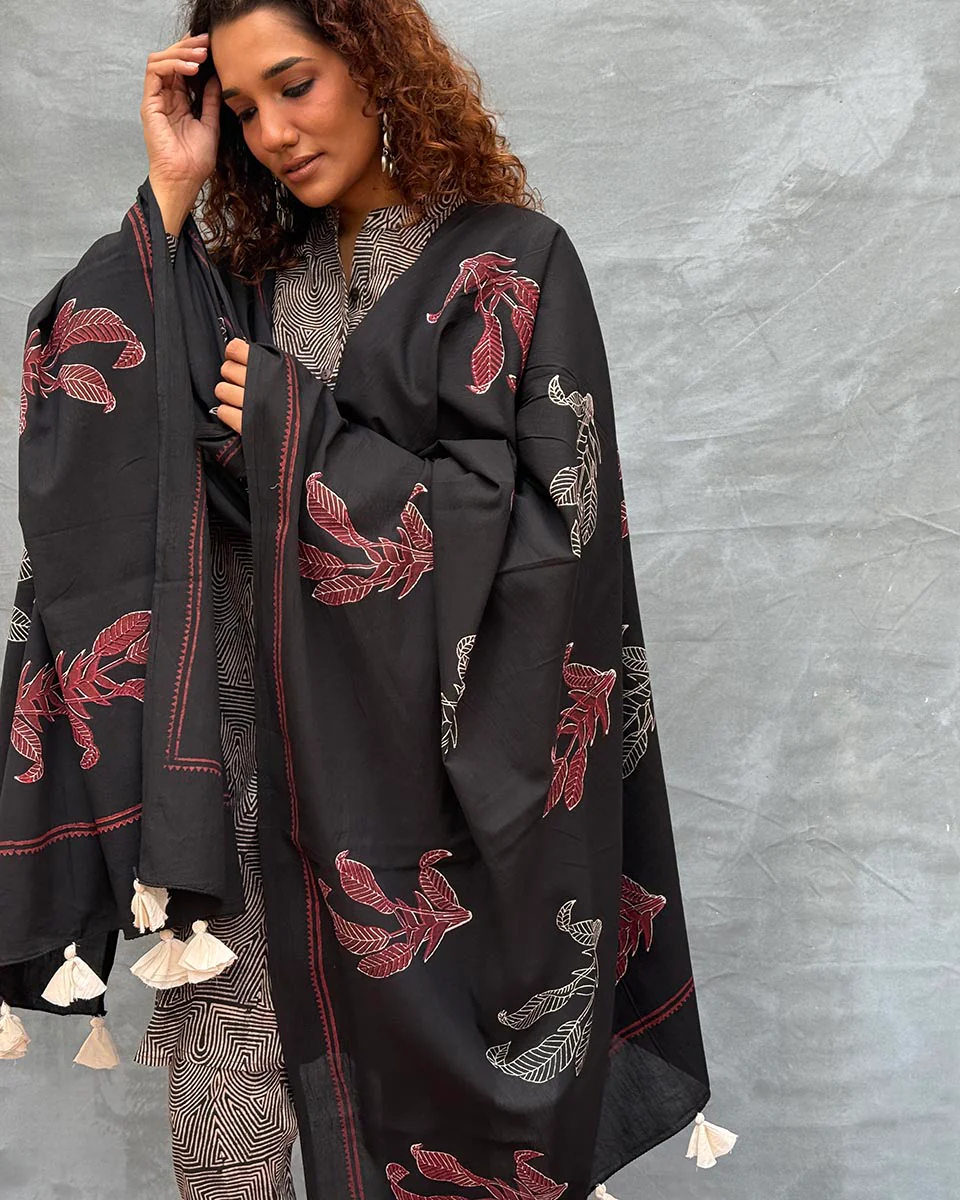 Drifting Through Dawn Blockprinted Cotton Dupatta - Image 2