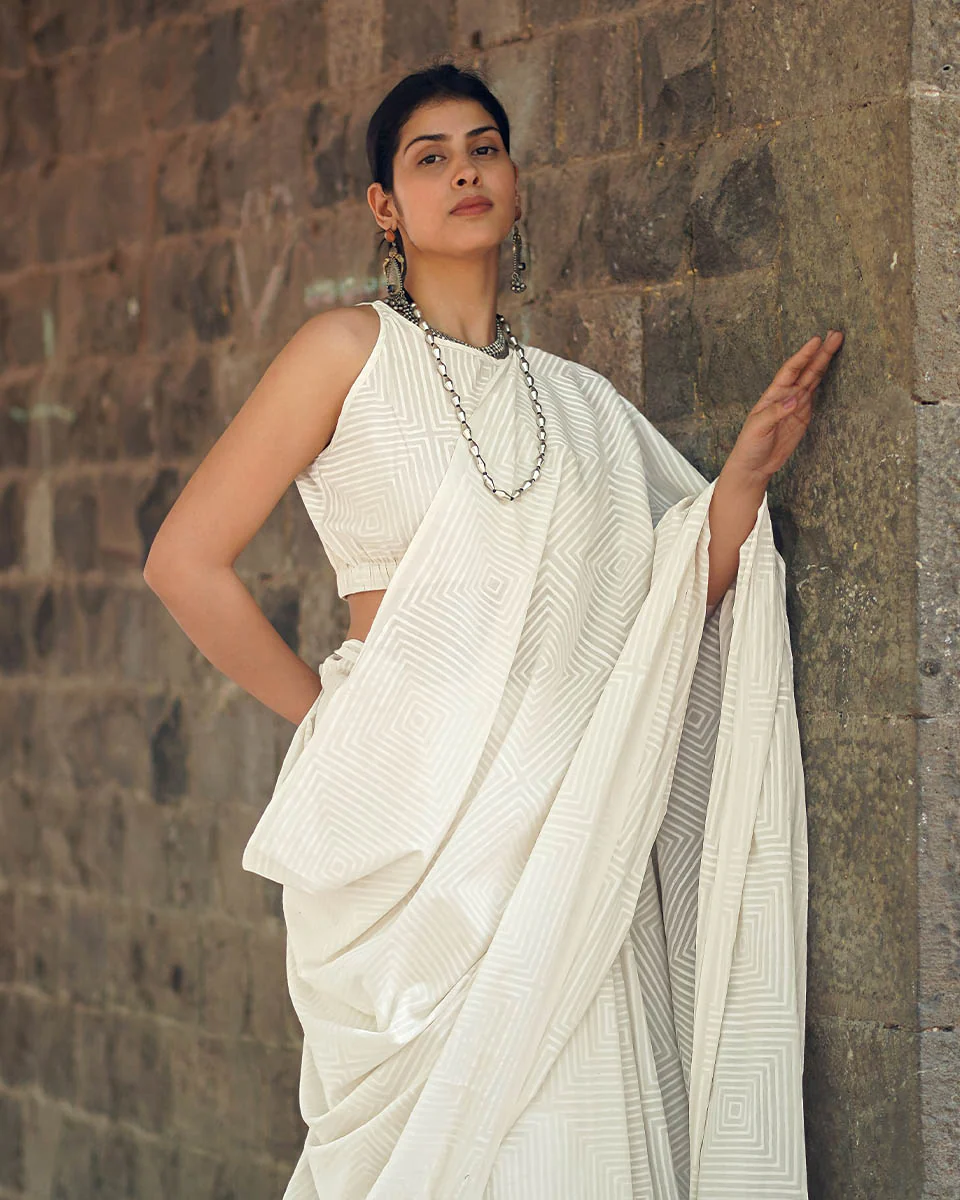 Dust of Dove Ivory Block Printed Saree - SFD - Image 2