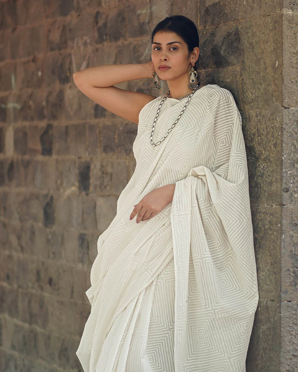 Dust of Dove Ivory Block Printed Saree - SFD - Image 3