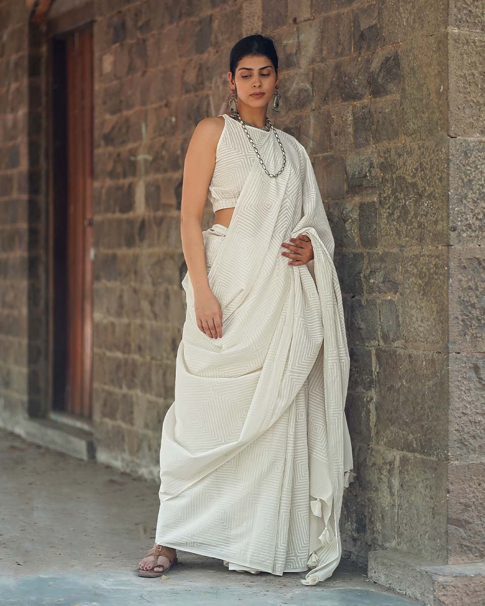 Dust of Dove Ivory Block Printed Saree - SFD - Image 7