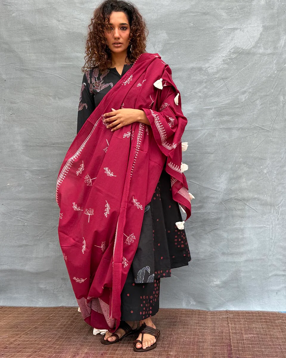 Flicker of Fireflies Blockprinted Cotton Dupatta - Image 2