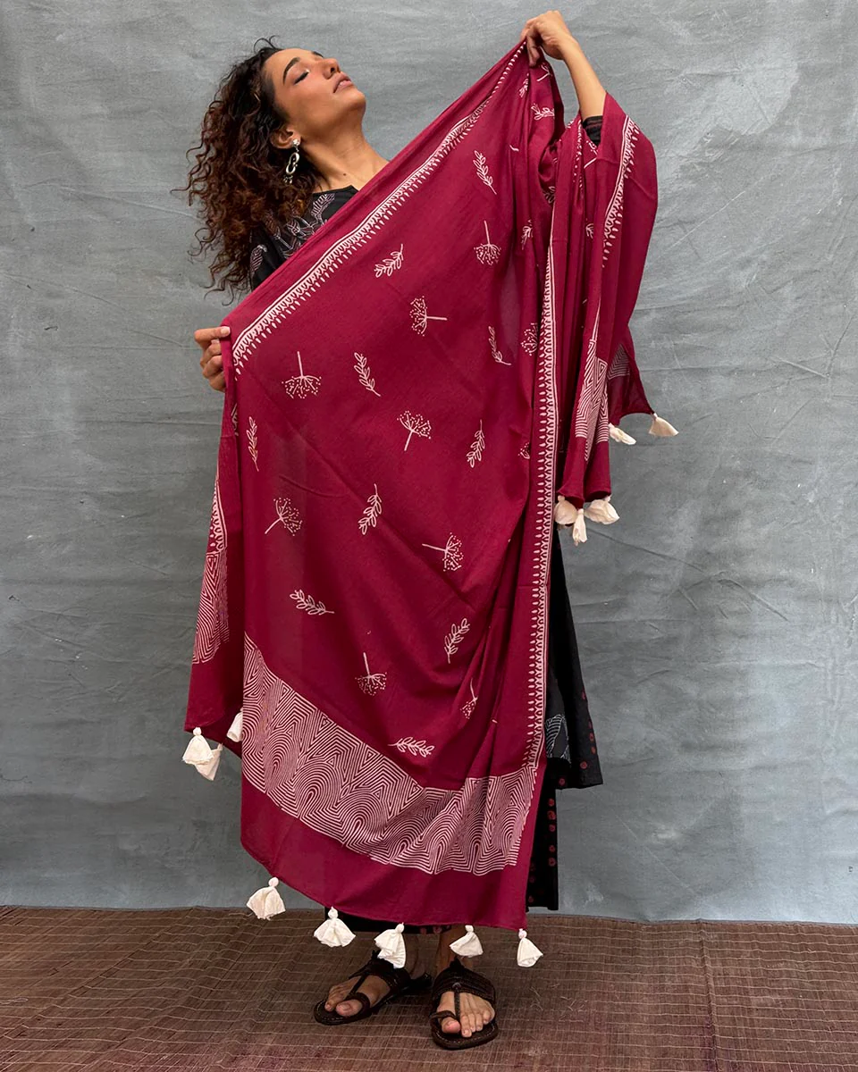 Flicker of Fireflies Blockprinted Cotton Dupatta - Image 9