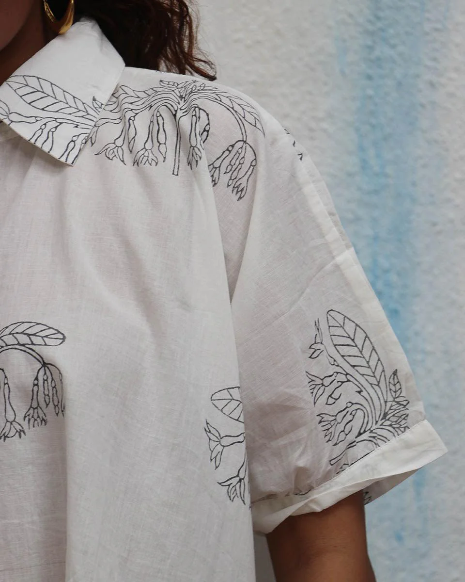 "Flor dâ€™Luna Handblock Printed Cotton Shirt - Mono - Image 4