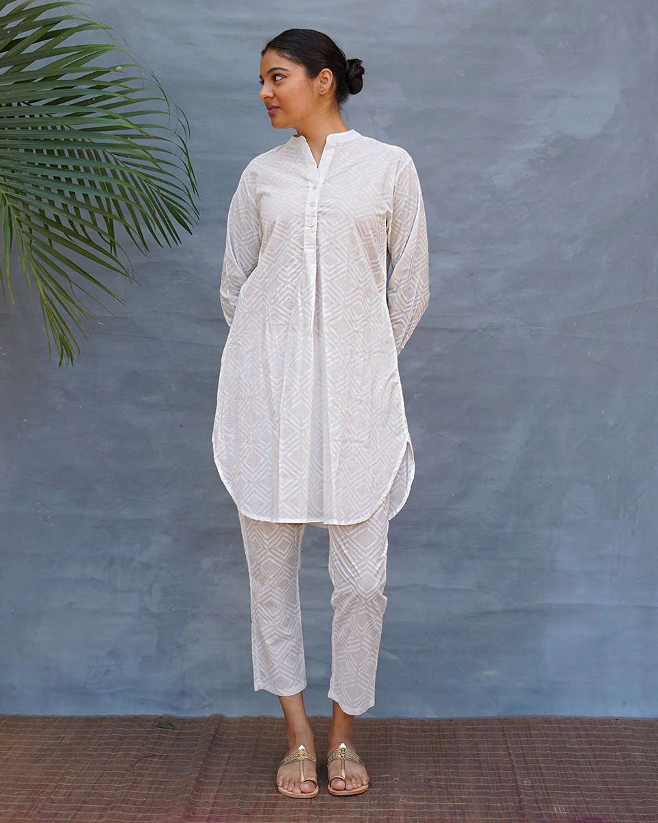 Ginevra Cotton Kurta Set - Safed - Image 8