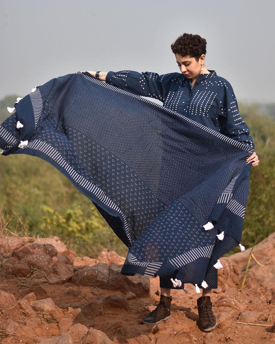 Indigo Flow Blockprinted Cotton Dupatta - Awargi - Image 4