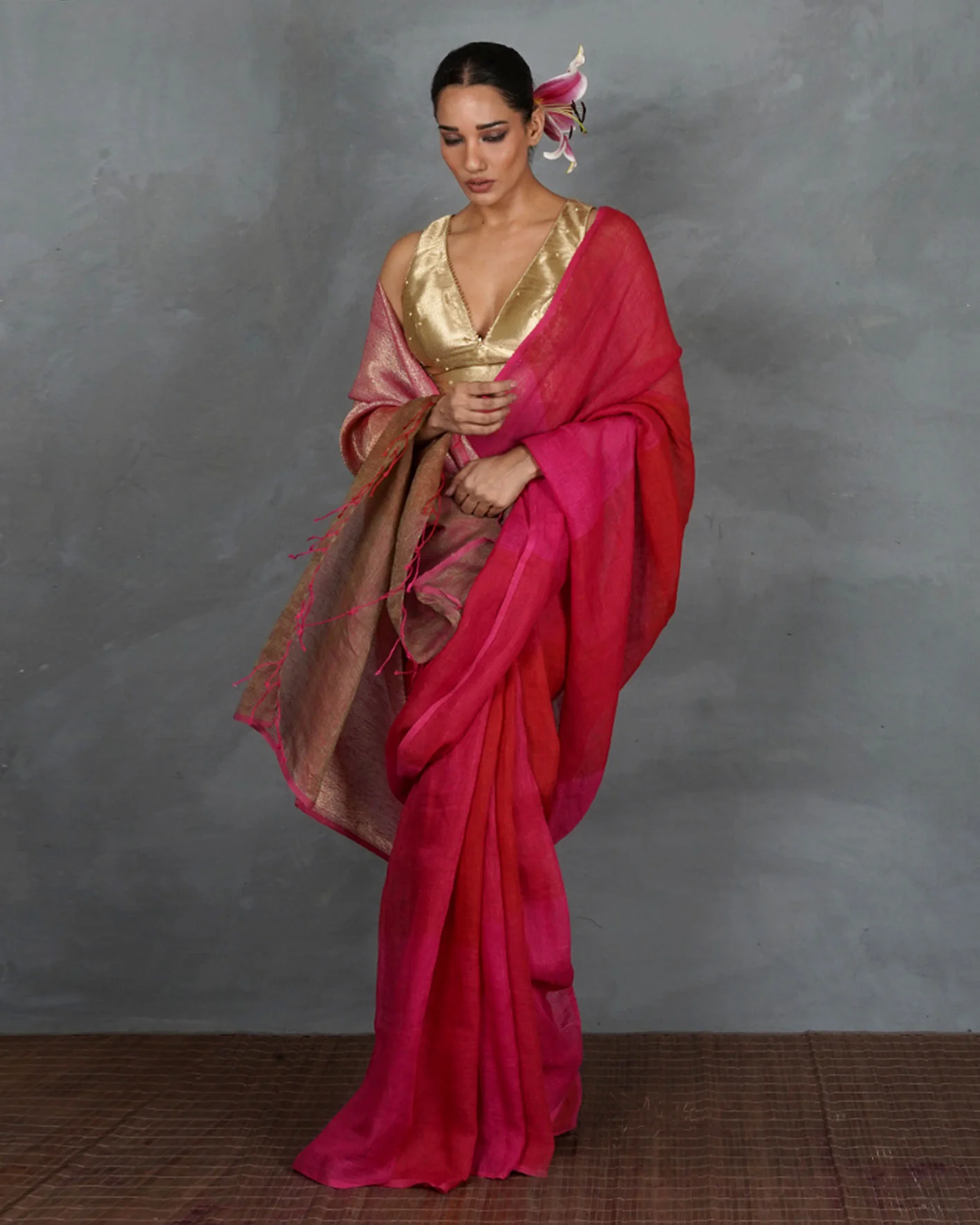 Inner Glow Red With Pink Handwoven Linen Saree - TARA - Image 12