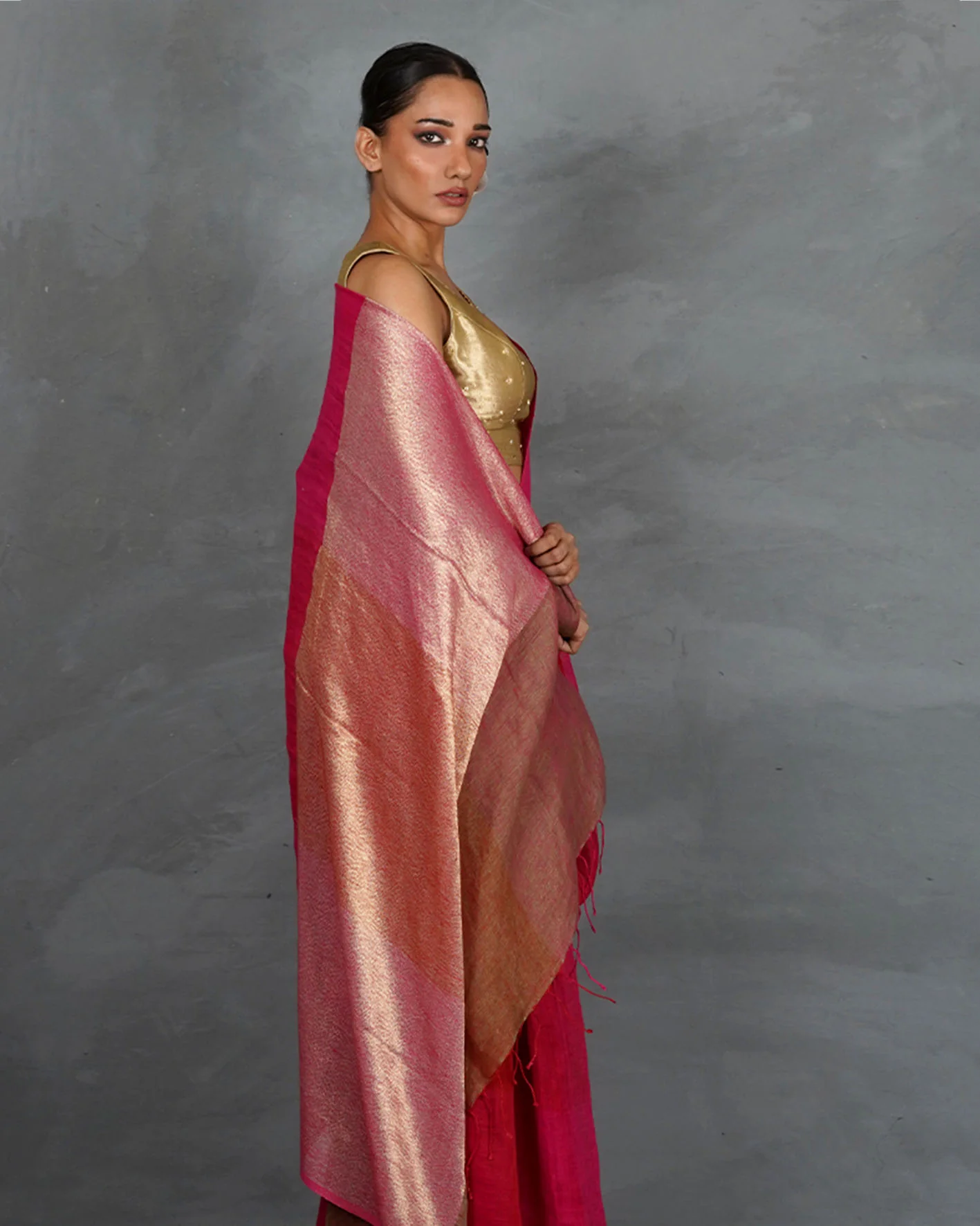 Inner Glow Red With Pink Handwoven Linen Saree - TARA - Image 5
