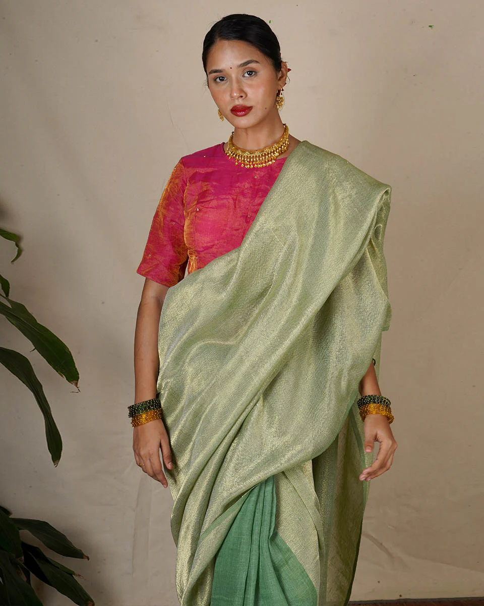 Ishya Green Handwoven Linen Zari Saree - Eknoor - Image 6