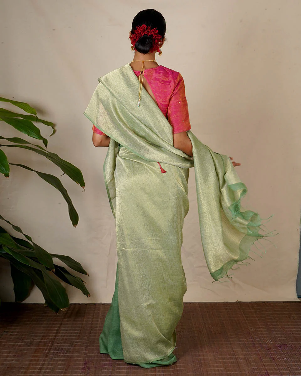 Ishya Green Handwoven Linen Zari Saree - Eknoor - Image 7