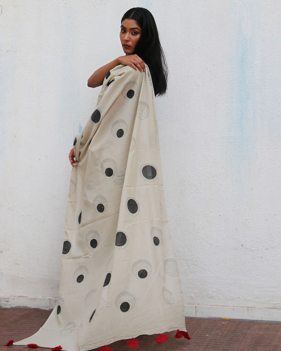 Snowflakes Handblockprinted Cotton Saree - Fmtm - Image 2