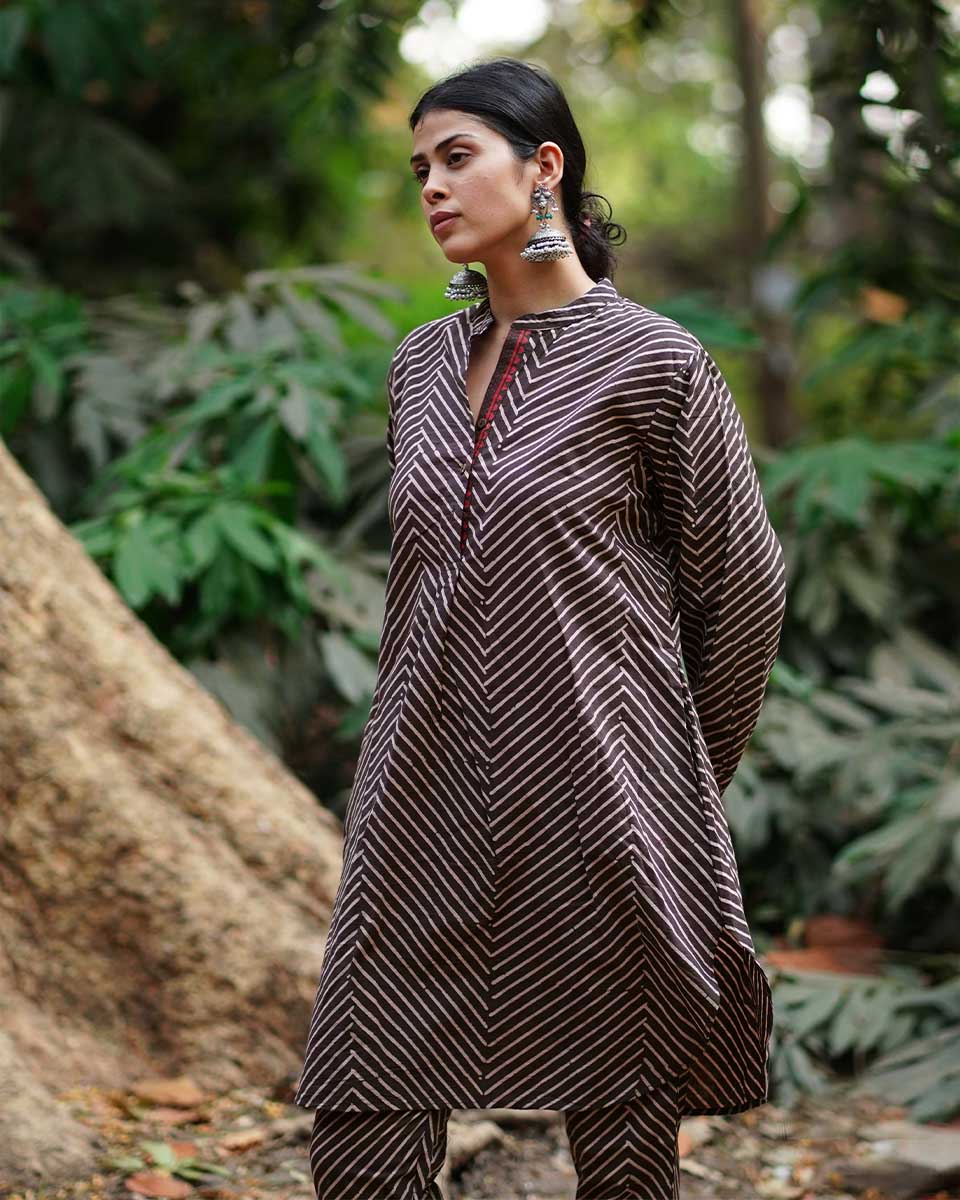 Jharna Si Tu Brown Block Printed Cotton Kurta Set - WW - Image 3