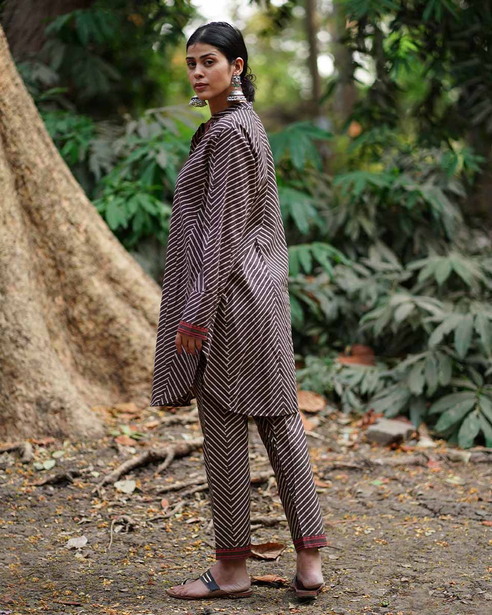 Jharna Si Tu Brown Block Printed Cotton Kurta Set - WW - Image 4