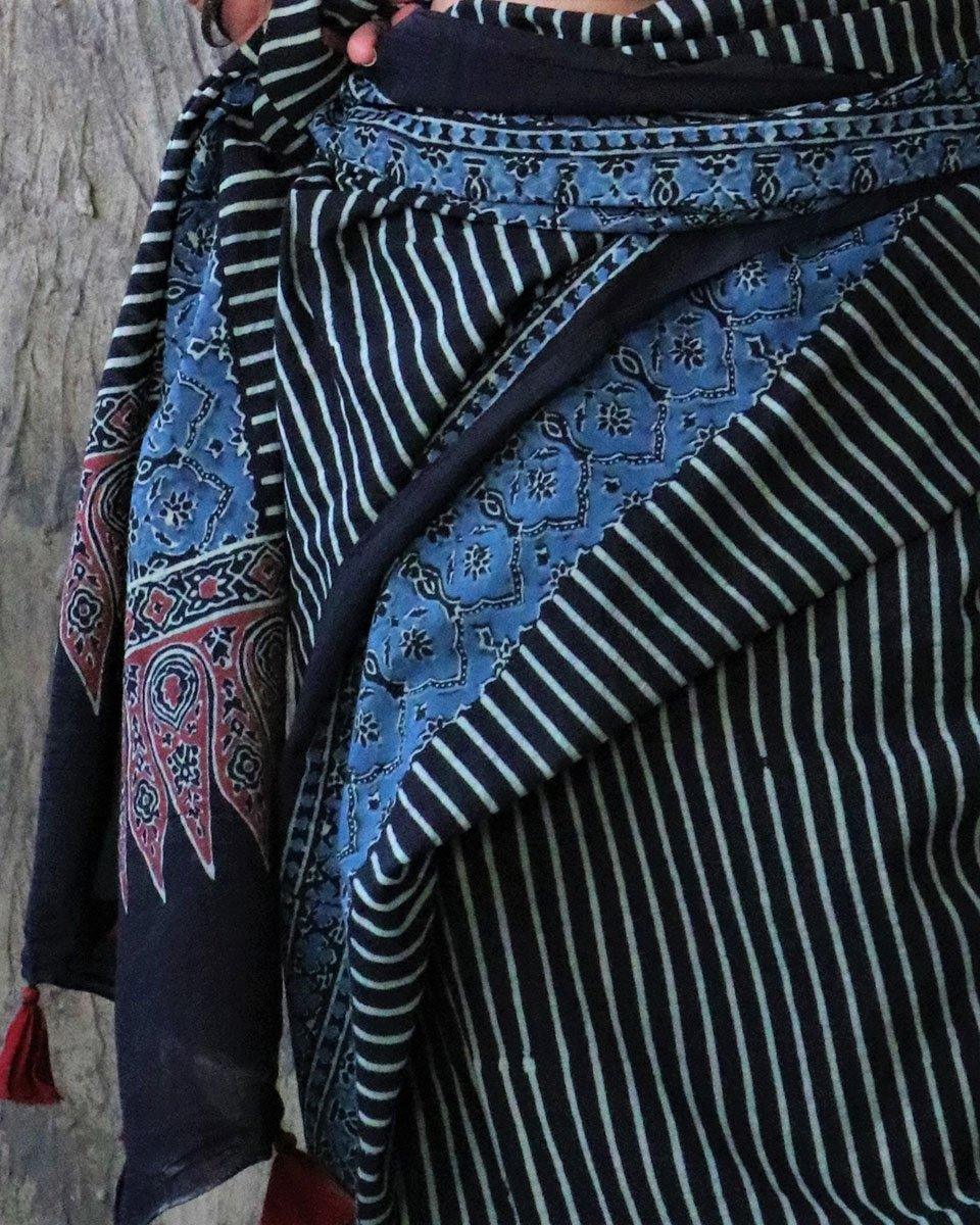 Gazal Handblockprinted Cotton Saree - Kohl - Image 2