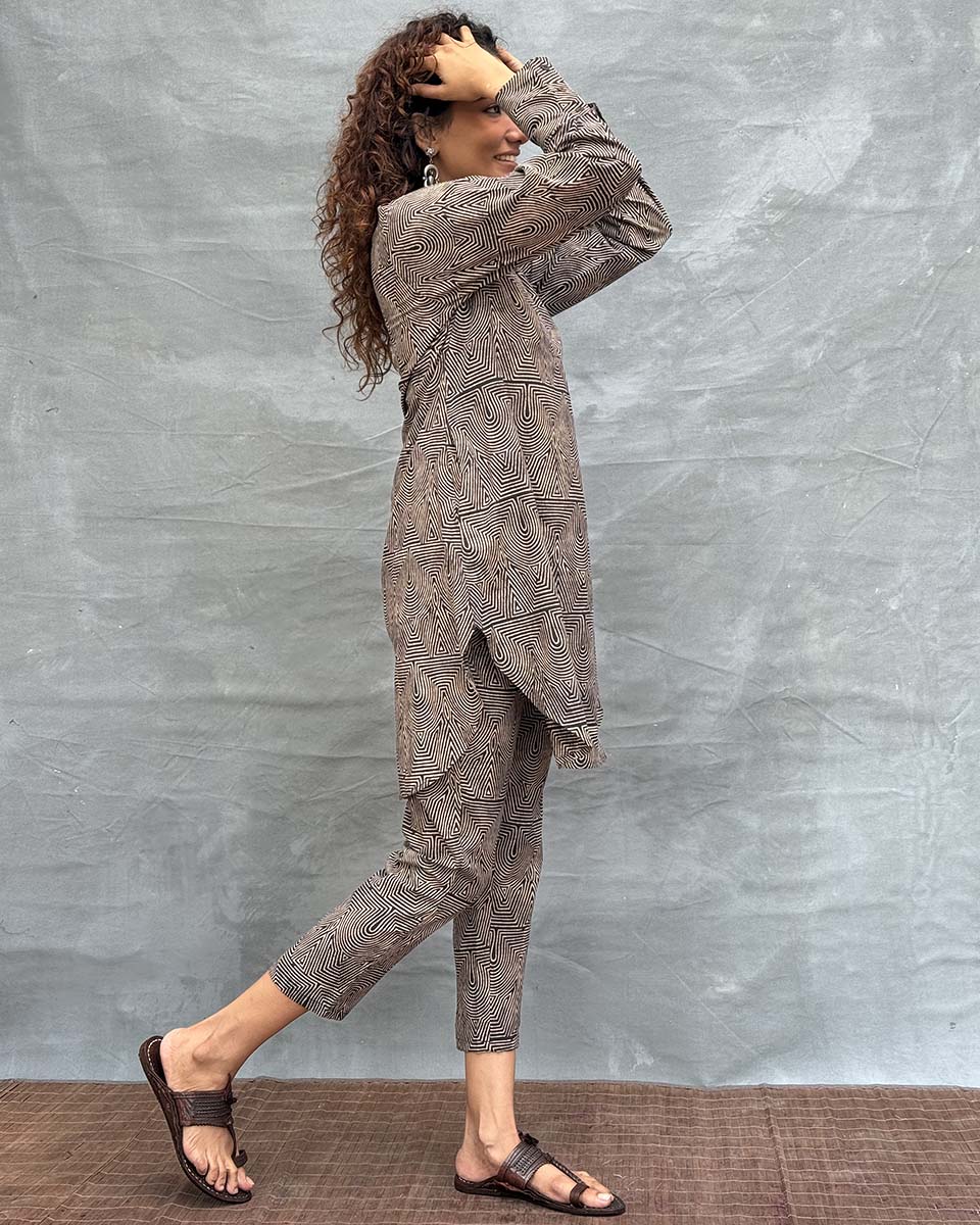 Leaves & Light Blockprinted Cotton Kurta Set - Image 7