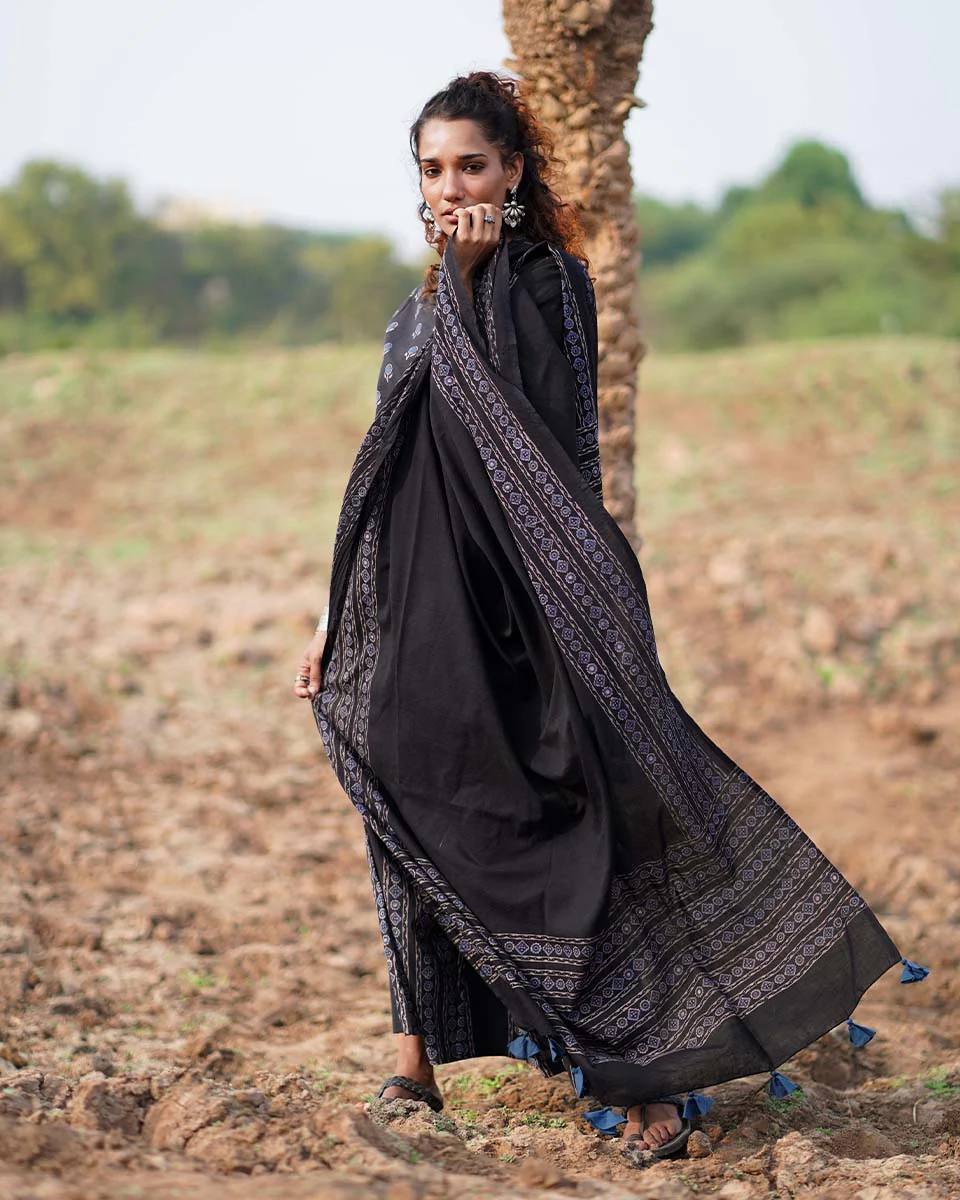Liquid Grace Blockprinted Cotton Dupatta-WWB - Image 5