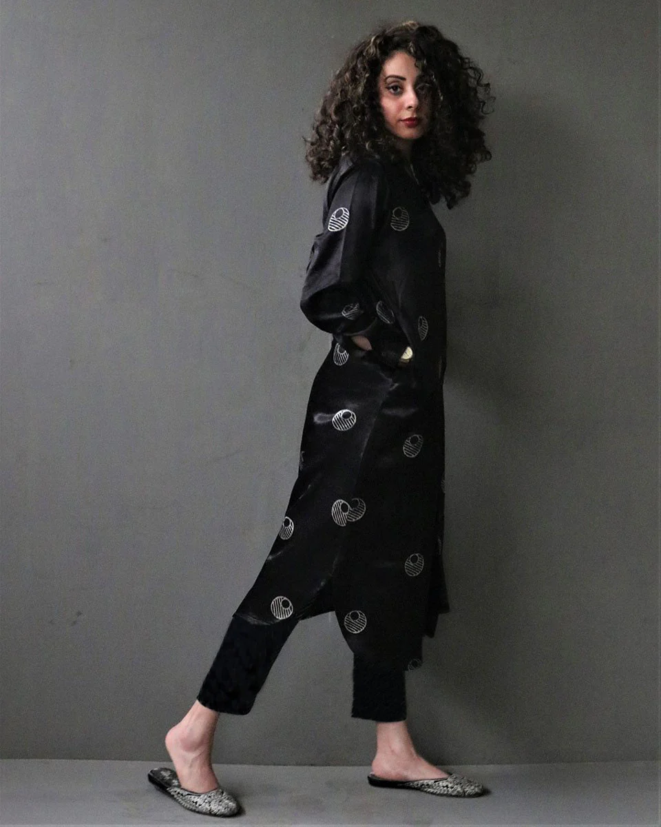 Mahrosh Block printed Mashru Silk Kurta Set - Image 2