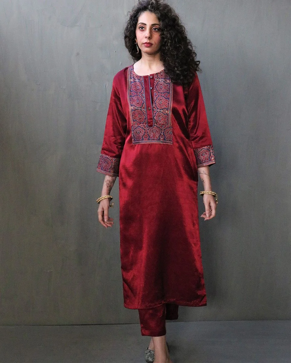 Rubaa Handprinted Mashru Silk Kurta Set - Image 6