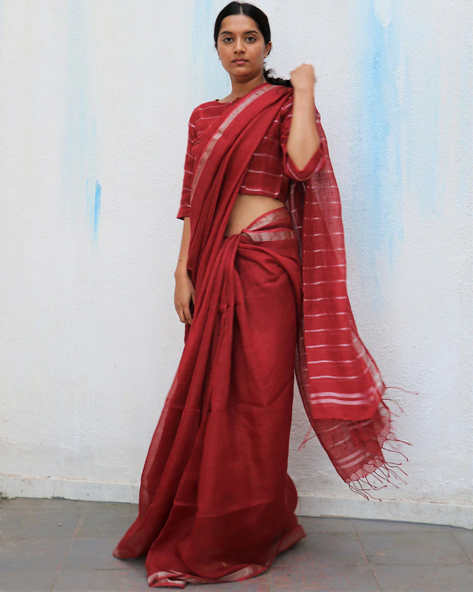 Maroon Fascination Handwoven Linen Zari Saree - Everyday Beautiful - Image 2