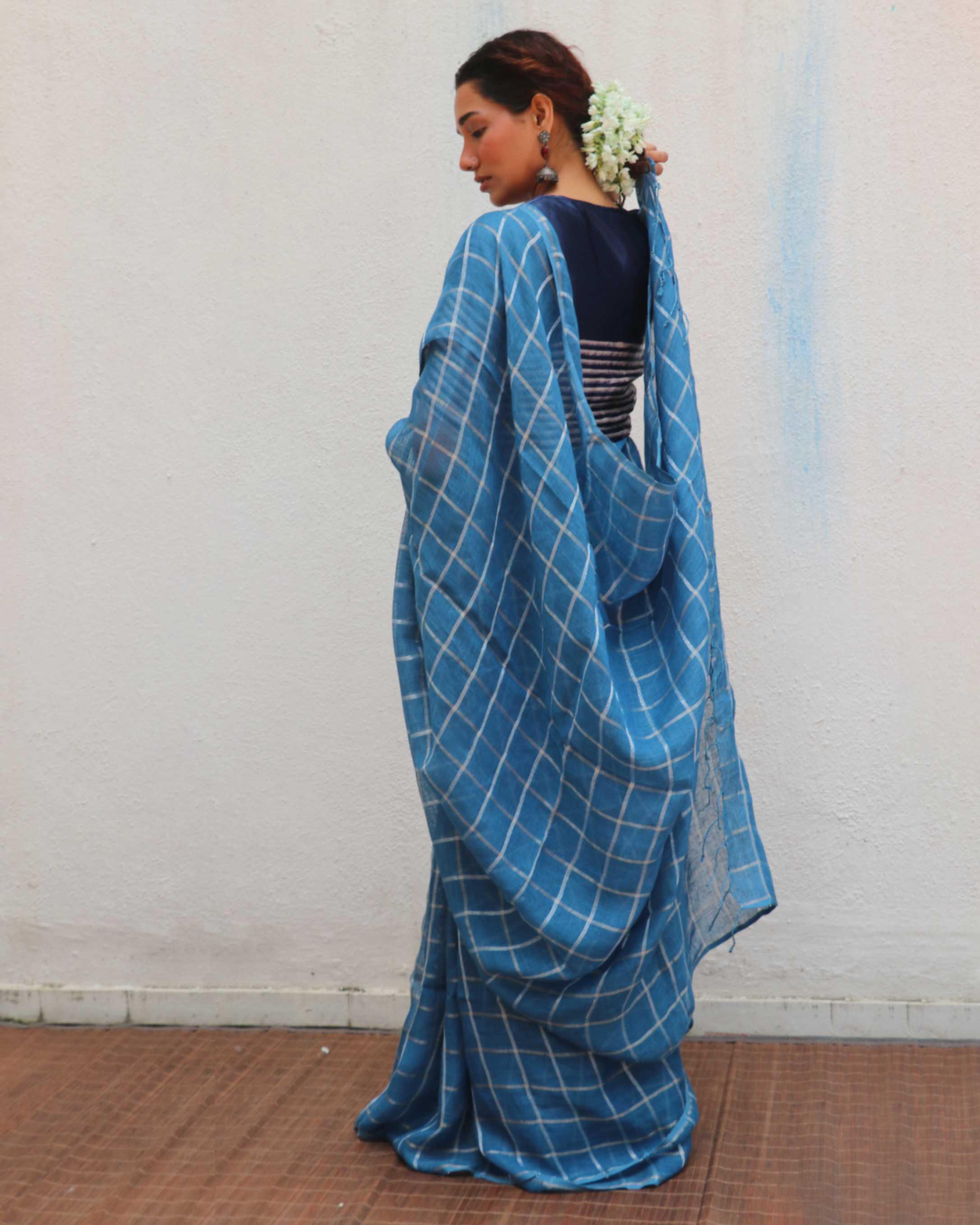 Meen Blue Handwoven Linen Zari Saree - Jheel - Image 9