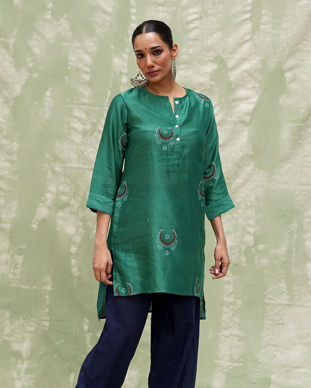 Mere Aangan Mein Green Handblock Printed Chanderi Silk Kurti - CHD - Image 6