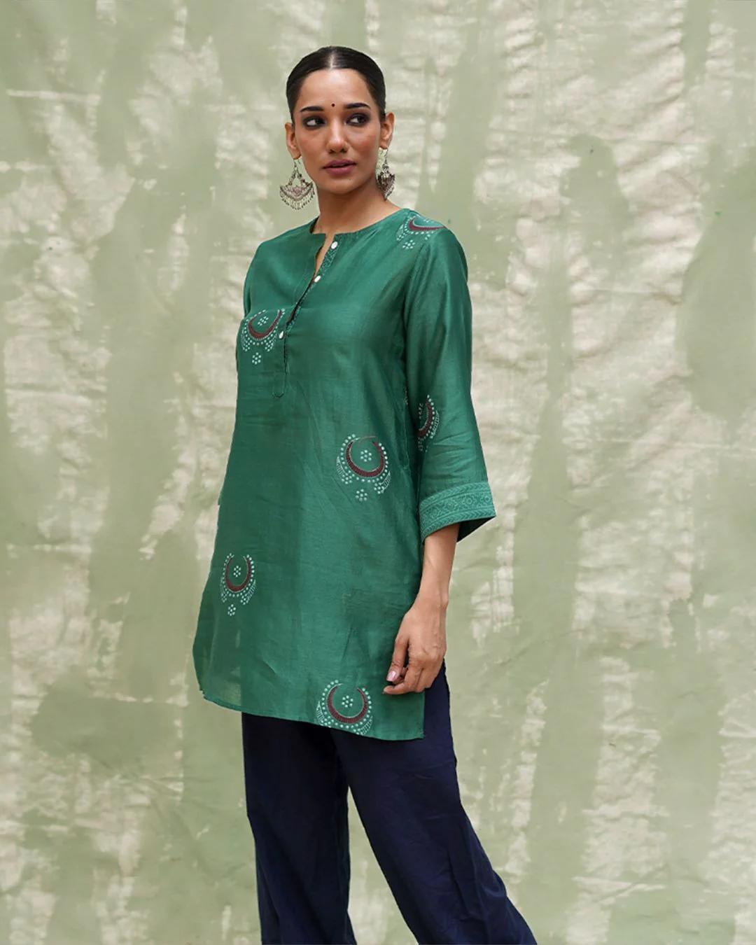 Mere Aangan Mein Green Handblock Printed Chanderi Silk Kurti - CHD - Image 7