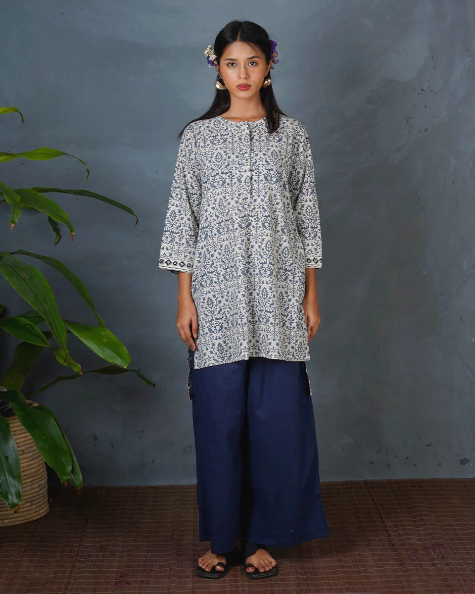 Mist Over Hill Grey Block Printed Top - BMS - Image 4