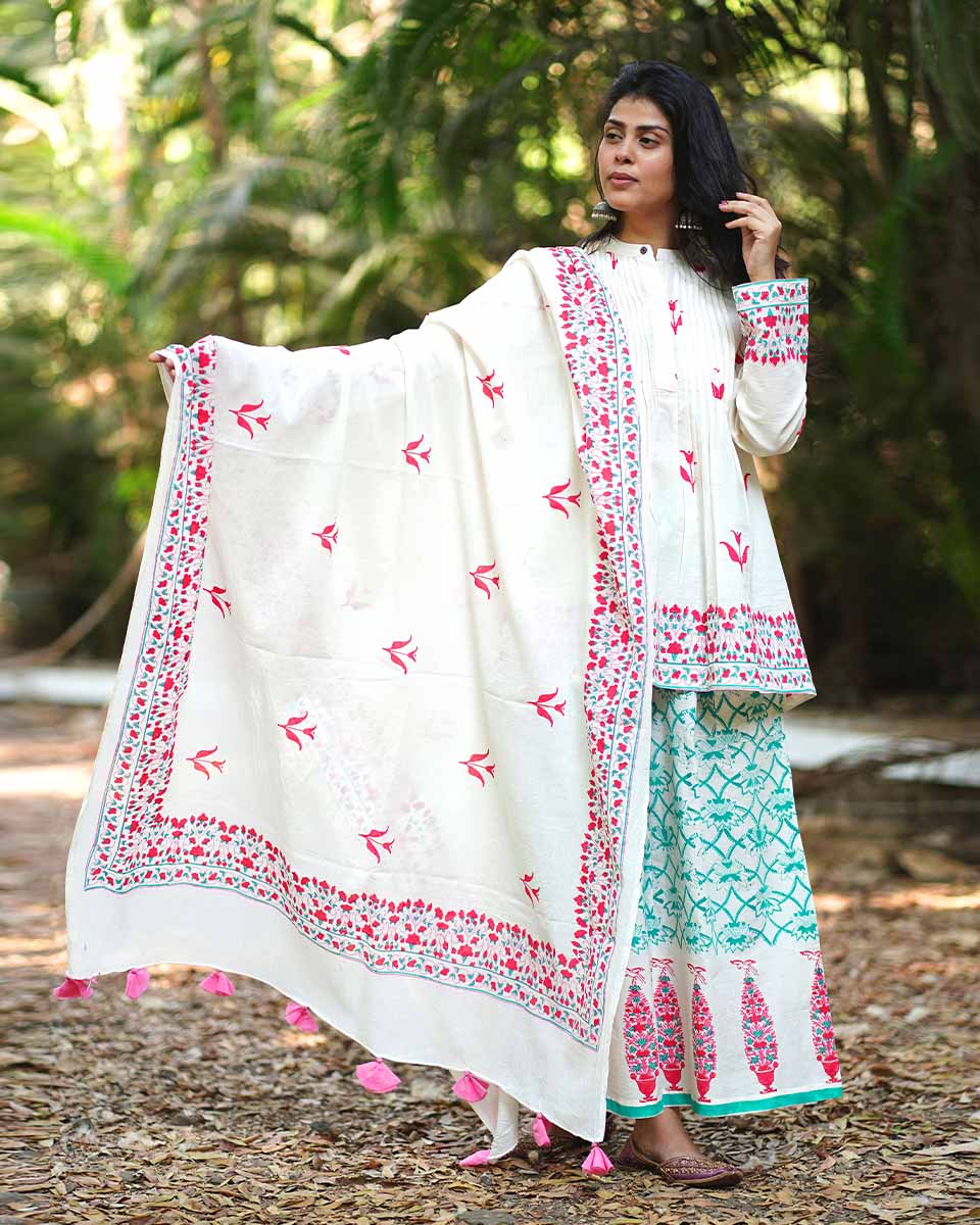 Mogra’s Magic Ivory Handblock Dupatta - MMG