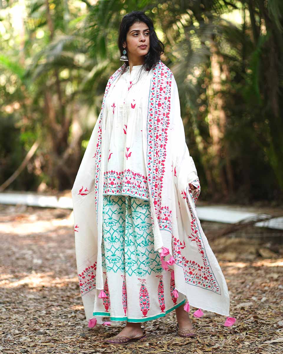 Mogra’s Magic Ivory Handblock Dupatta - MMG - Image 4