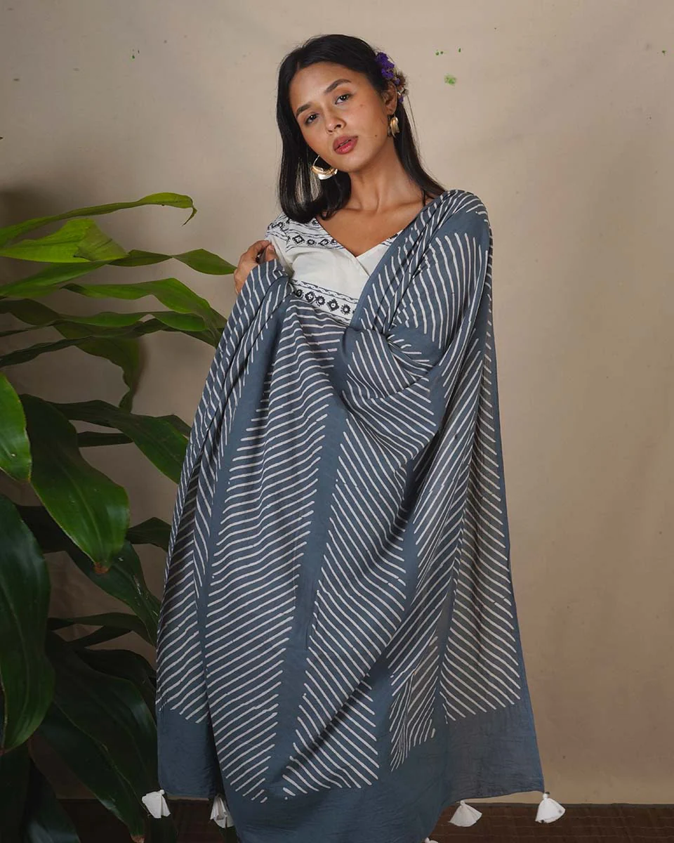 Moon Smoke Grey Block Printed Saree - BMS - Image 7