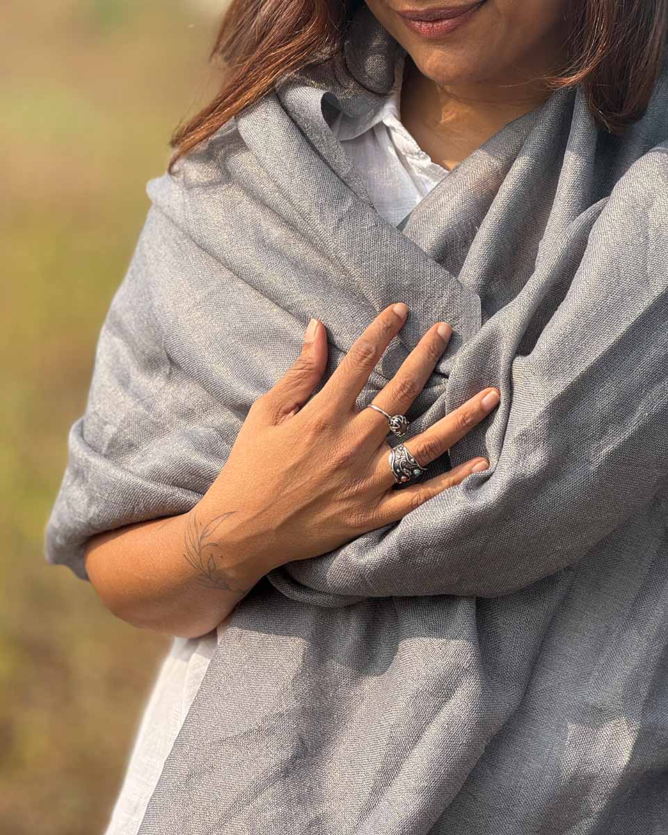 Morning Mist Pure Wool Zari Shawl - Image 2