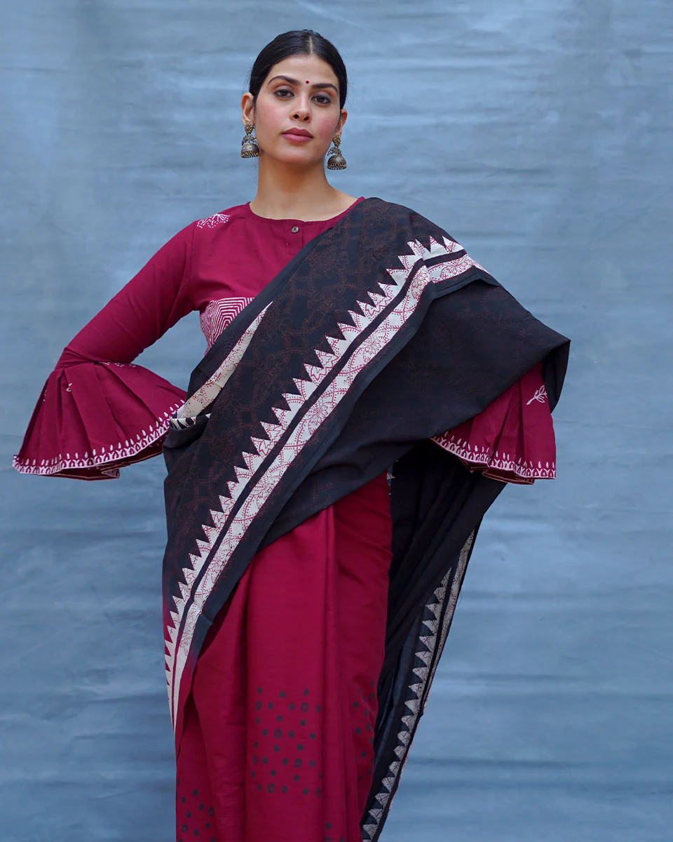 Mrinmoyee Maroon With Black Handblock Printed Cotton Saree - Soil - Image 2