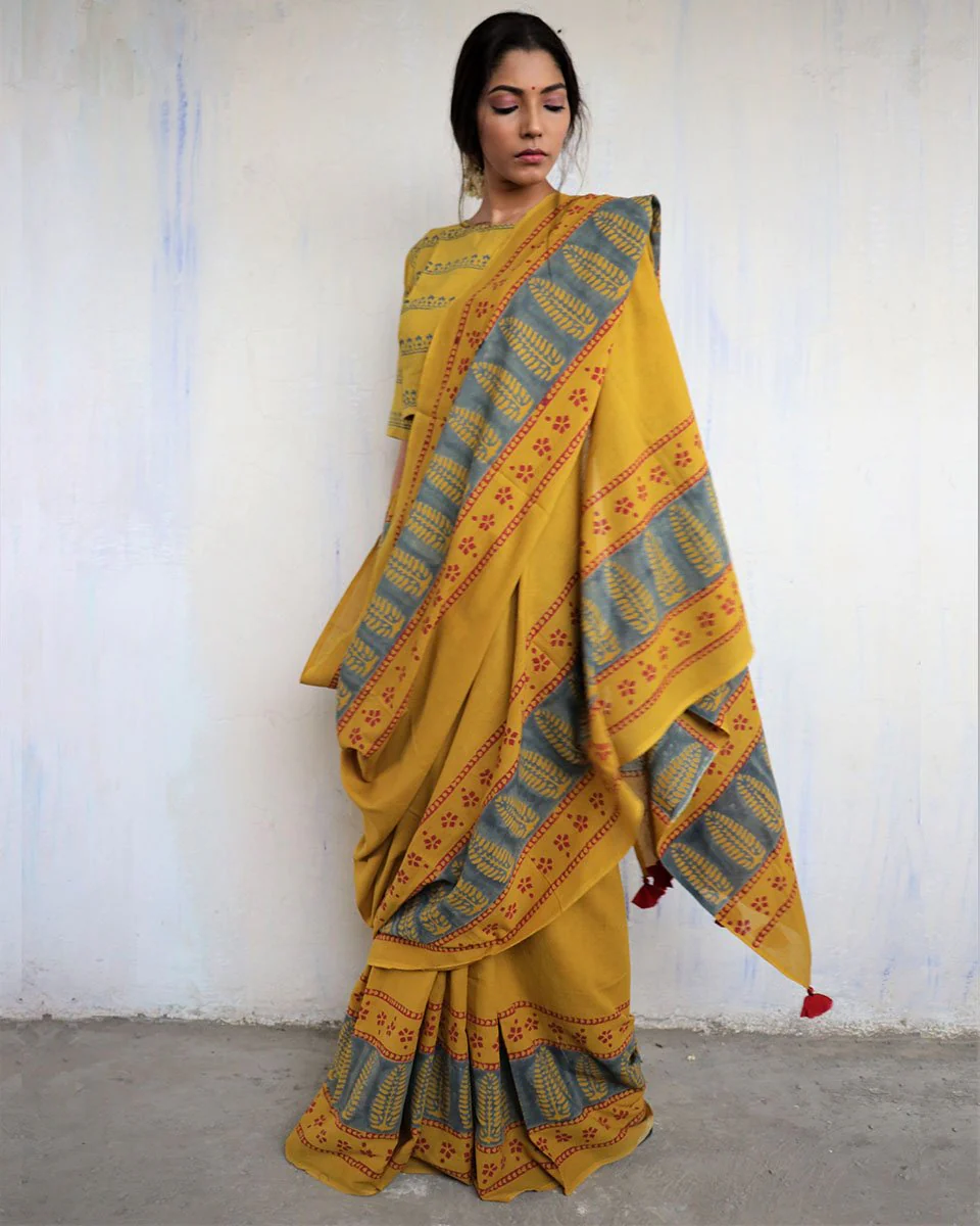 Mustard Block Printed Cotton Mul Saree - God - Image 7