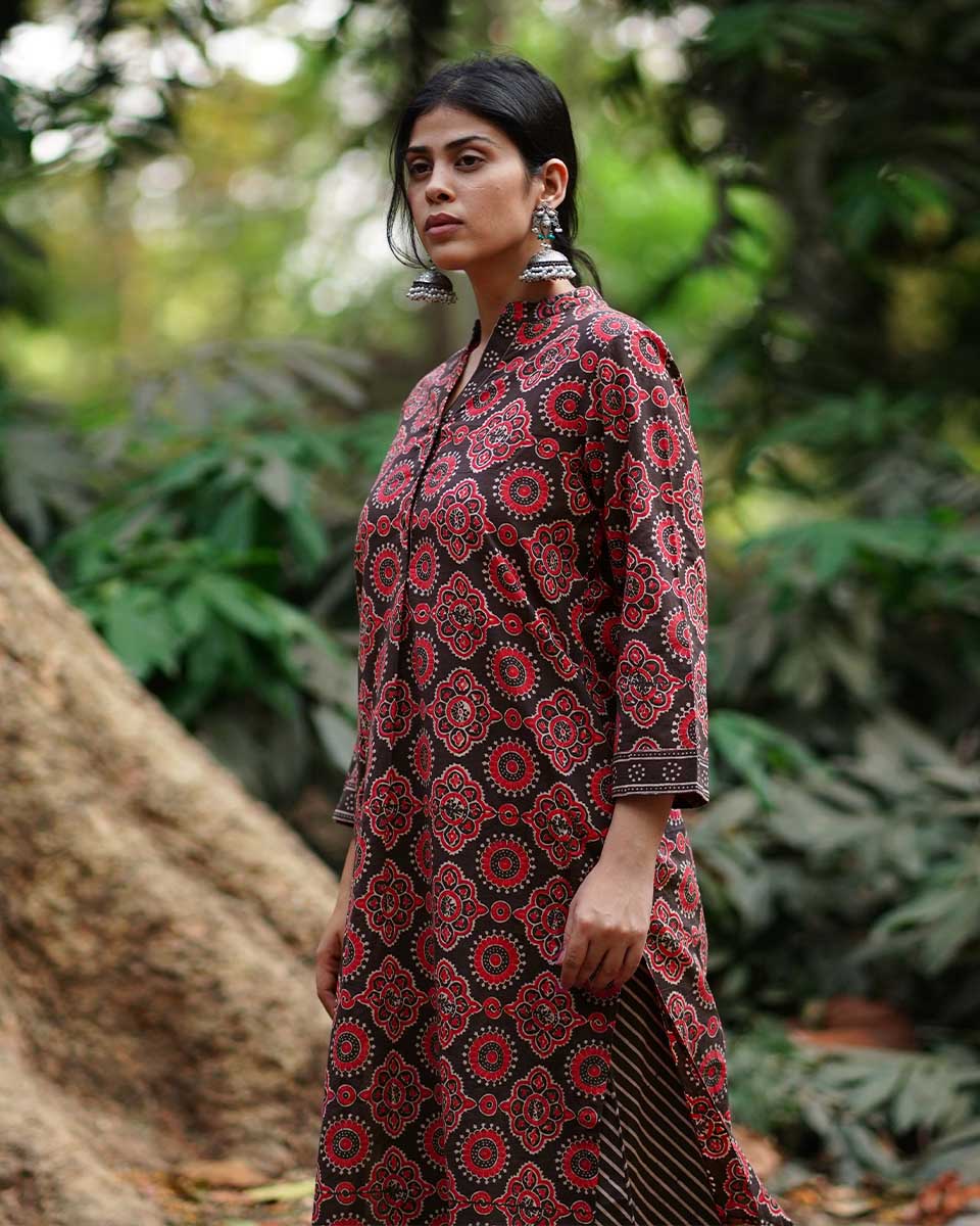 Nadi Si Tu Brown Block Printed Cotton Kurti - WW - Image 2
